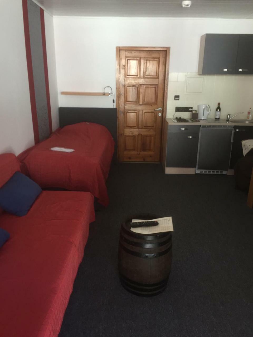Weinschloesschen Im Weingut Roos Hotell Ilbesheim Eksteriør bilde